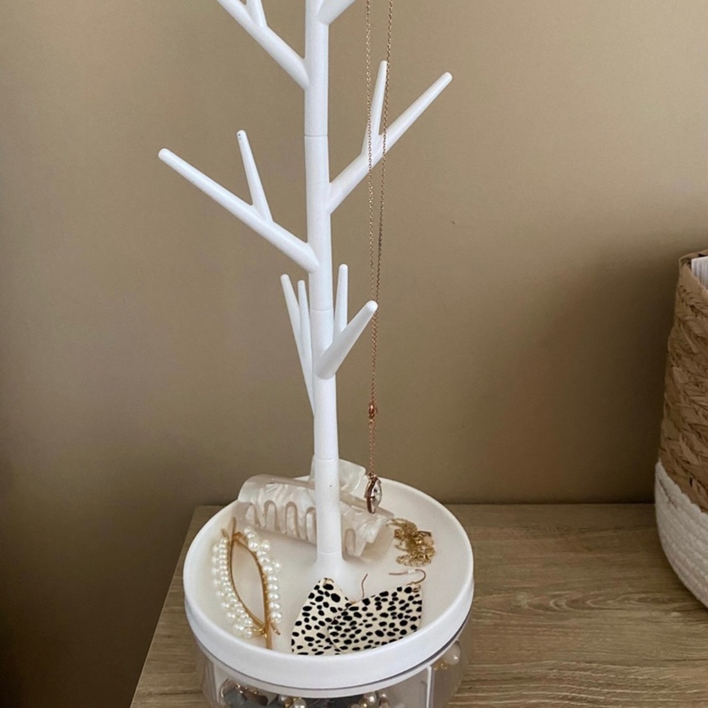 Jewelry tree stand